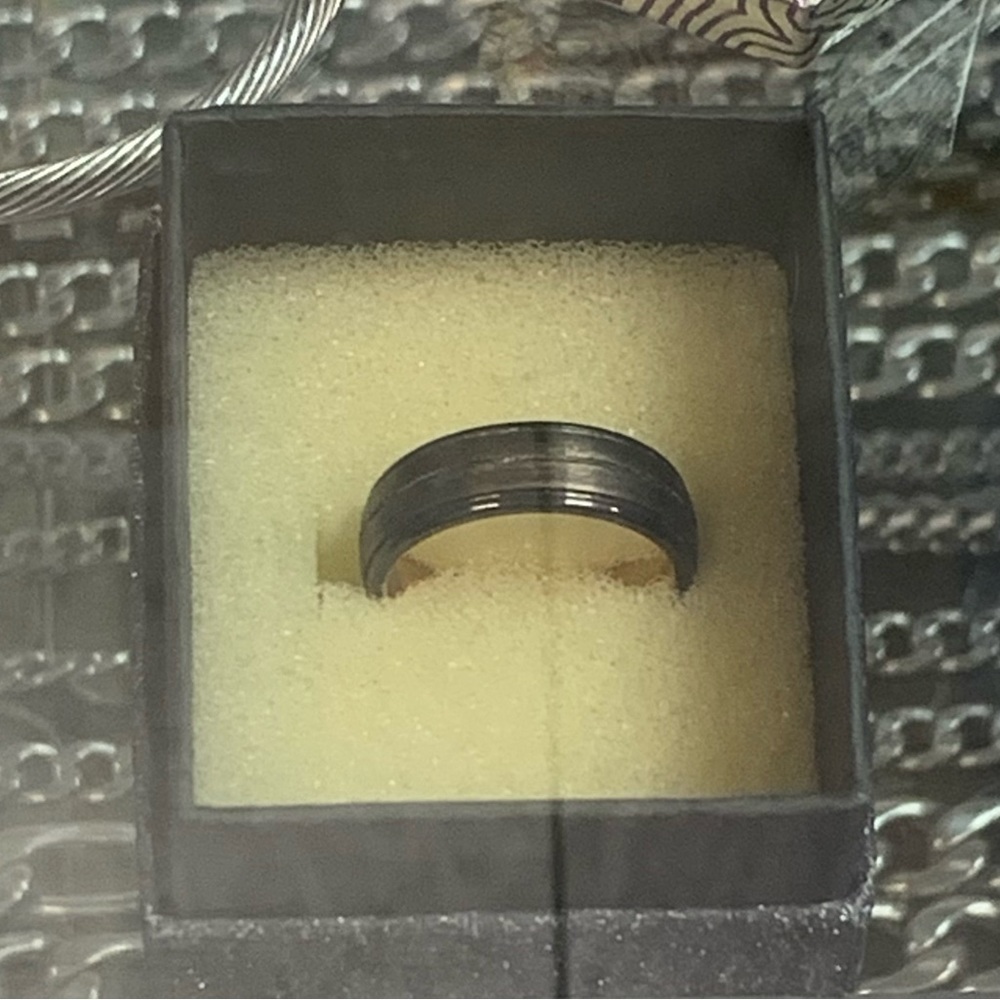 Elegant Black Men's Ring